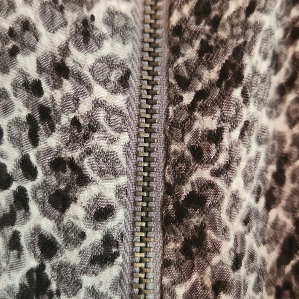 28. Ann Taylor,  Women's dress Petite,  Size  OP,  Snake skin design - Picture 5 of 11